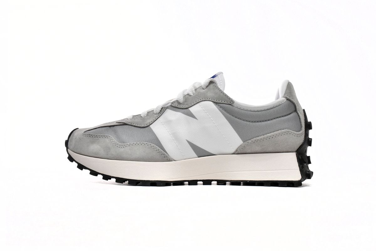 New Balance 327