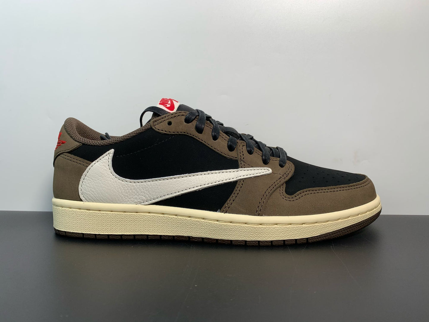 Nike Air Jordan 1 Travis Scott