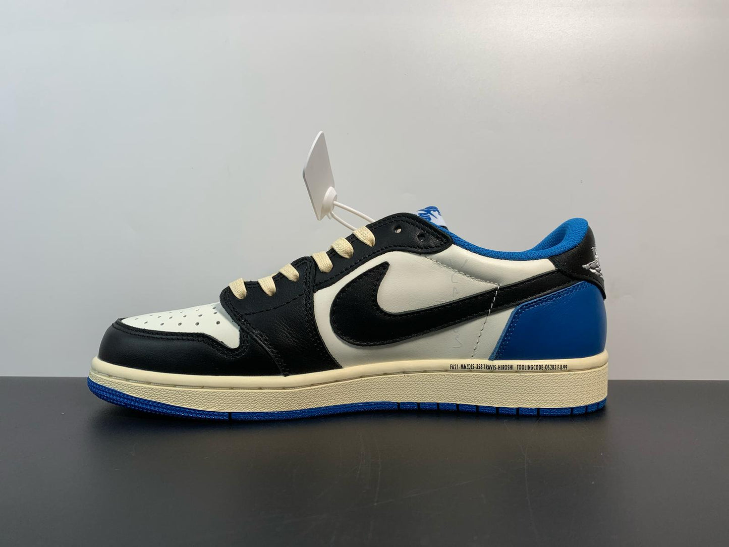 Nike Air Jordan 1 Travis Scott